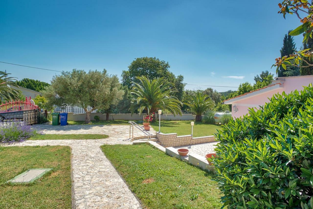 Villa Valentina Premantura Exterior foto