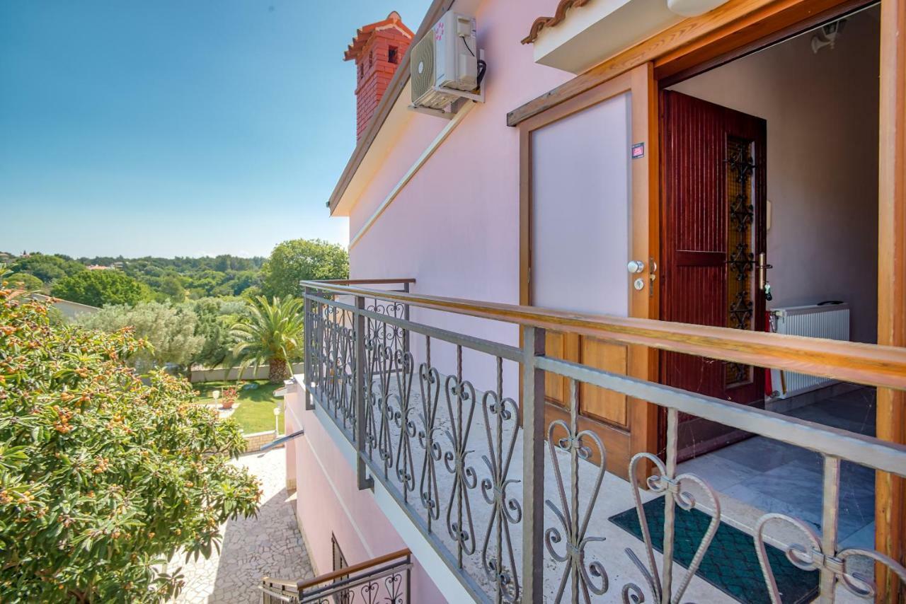 Villa Valentina Premantura Exterior foto